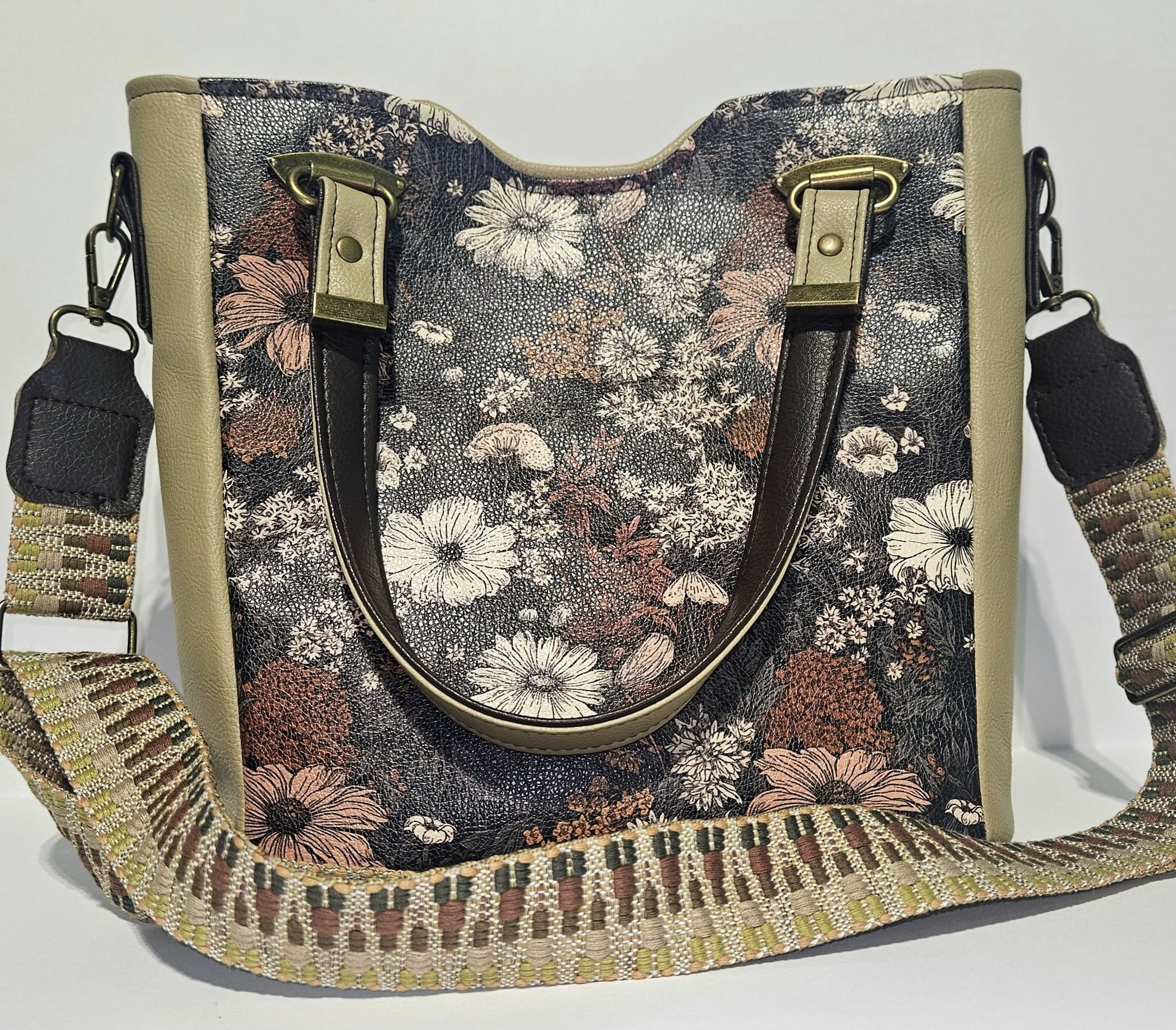 Leannan Bag - Image 59